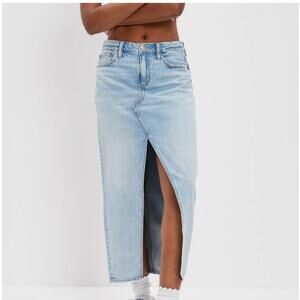 American Eagle Low Rise Denim Maxi Skirt Light Wash Size 10
